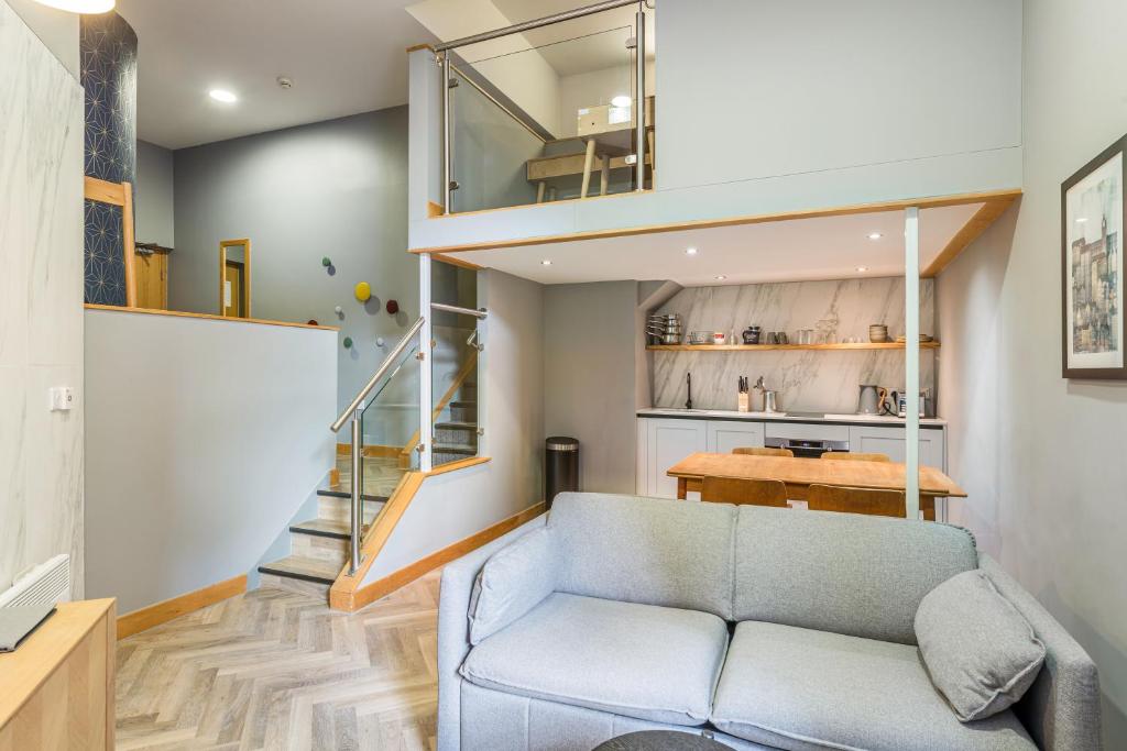 KM Apartments 7