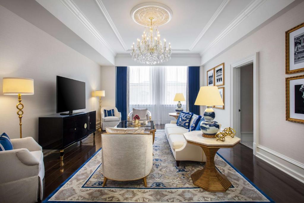 Waldorf Astoria Washington DC Image