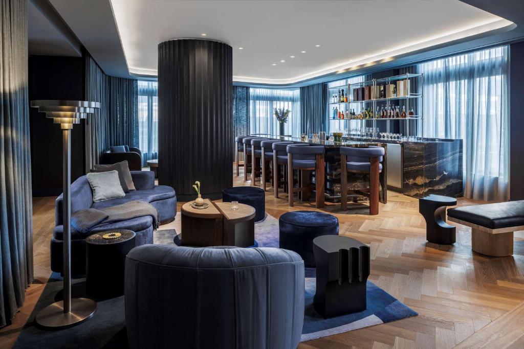 The Morrow Washington Dc, Curio Collection By Hilton Image