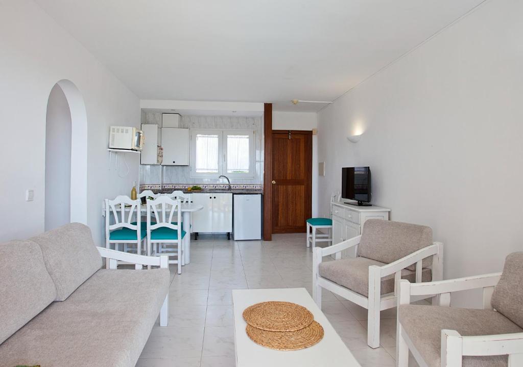 Apartamentos Sol Romántica by DOT Suites 7