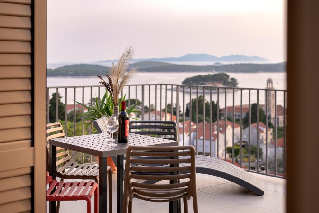 Dino "The View" - ZF Hvar 2