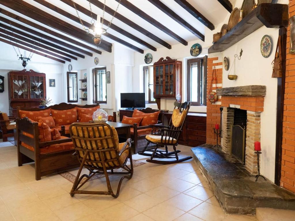 Sani Traditional Forest Villa 5