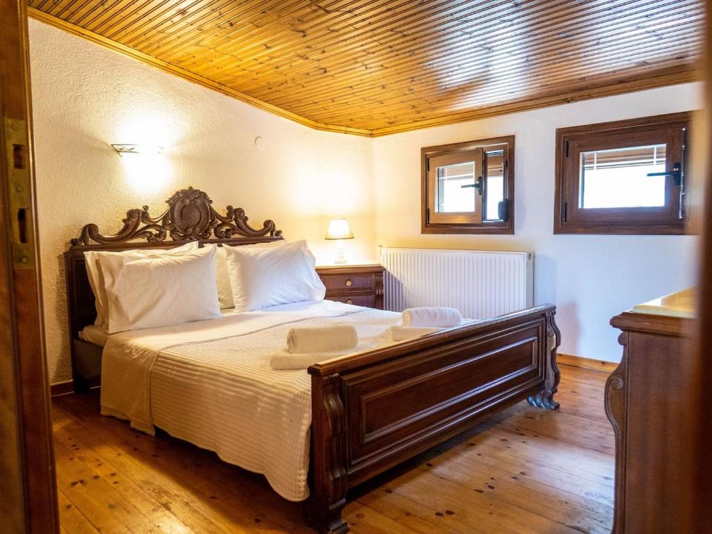 Sani Traditional Forest Villa 2
