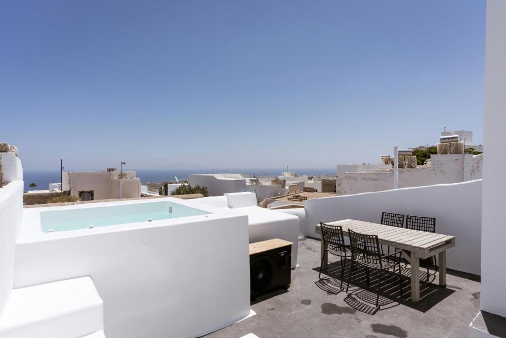 On An Island suites & apartments - Fira 3