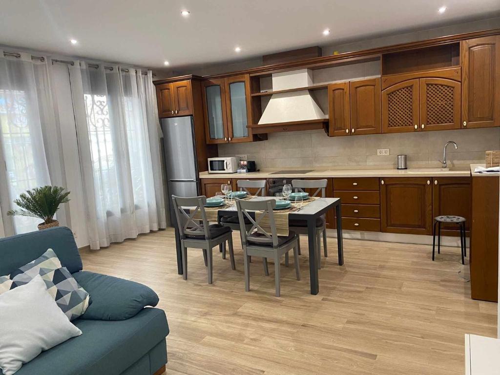 A&N Torre del Mar Beach Townhouse Private Solarium 8
