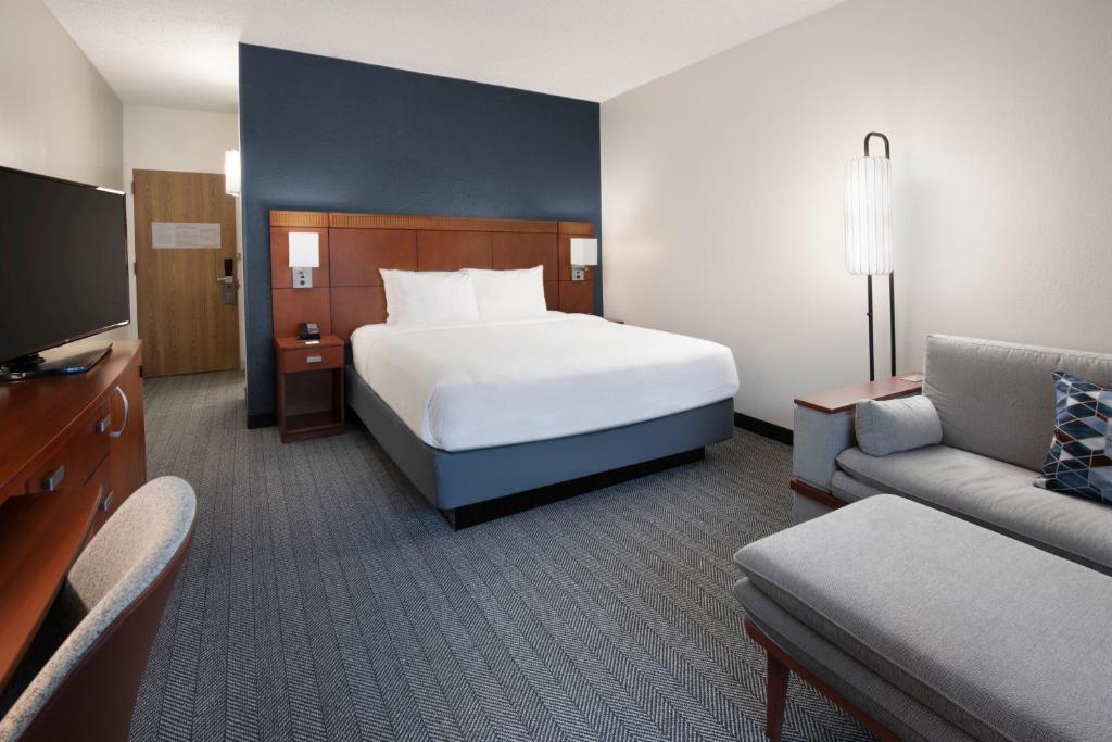 Courtyard by Marriott Dallas Plano Parkway at Preston Road Image
