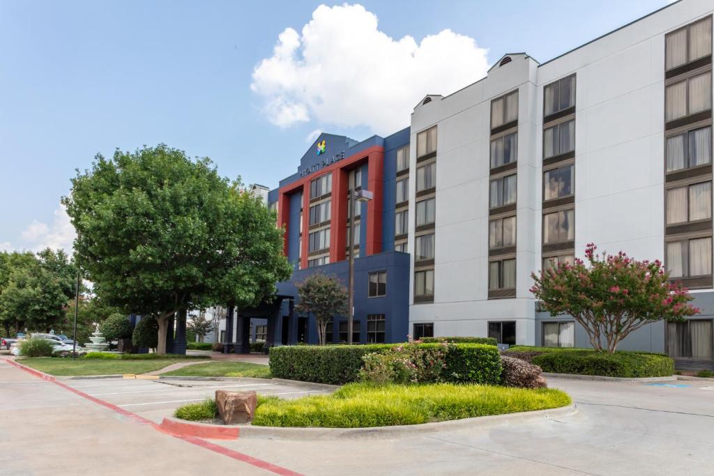 Hyatt Place-Dallas/Arlington Image