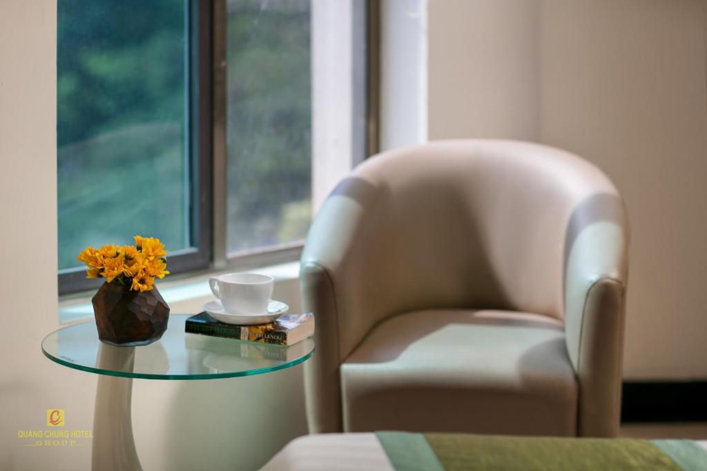 Bay Luxury - Nhan Hoa Hotel