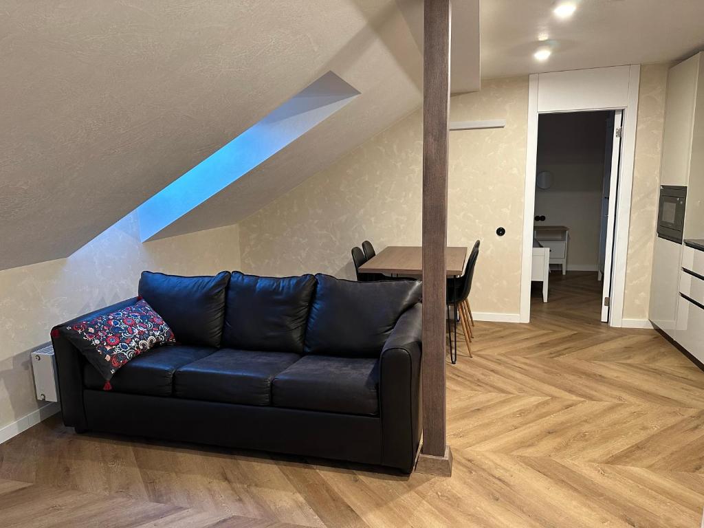 B34 Loft Apartment 5