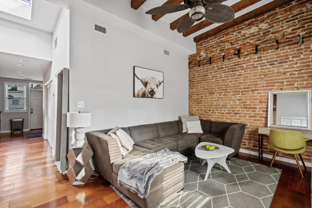 Perfect Location! Stylish Condo Steps Away from Nationals Stadium and Navy Yard in DC's Southwest Gem Image