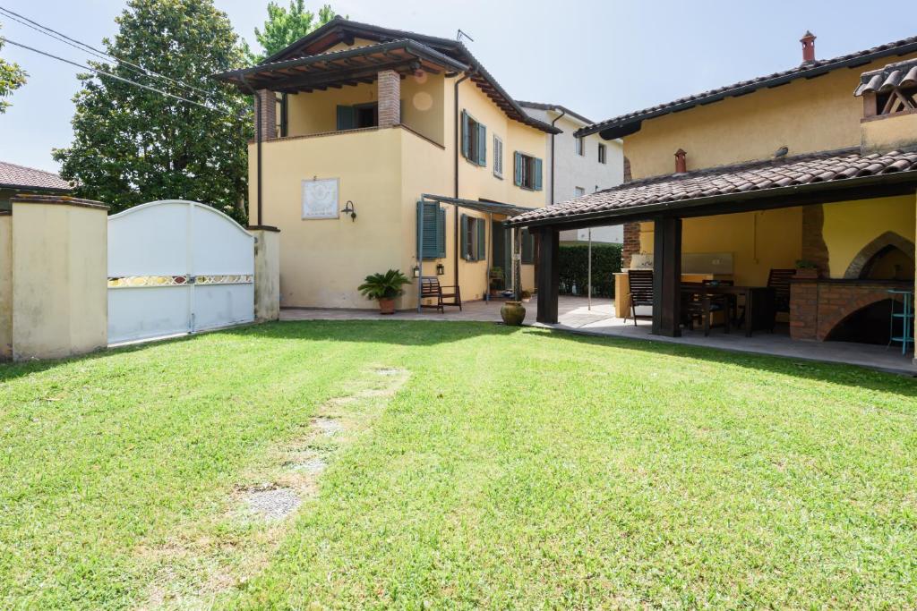Casina Franca by Mmega 5