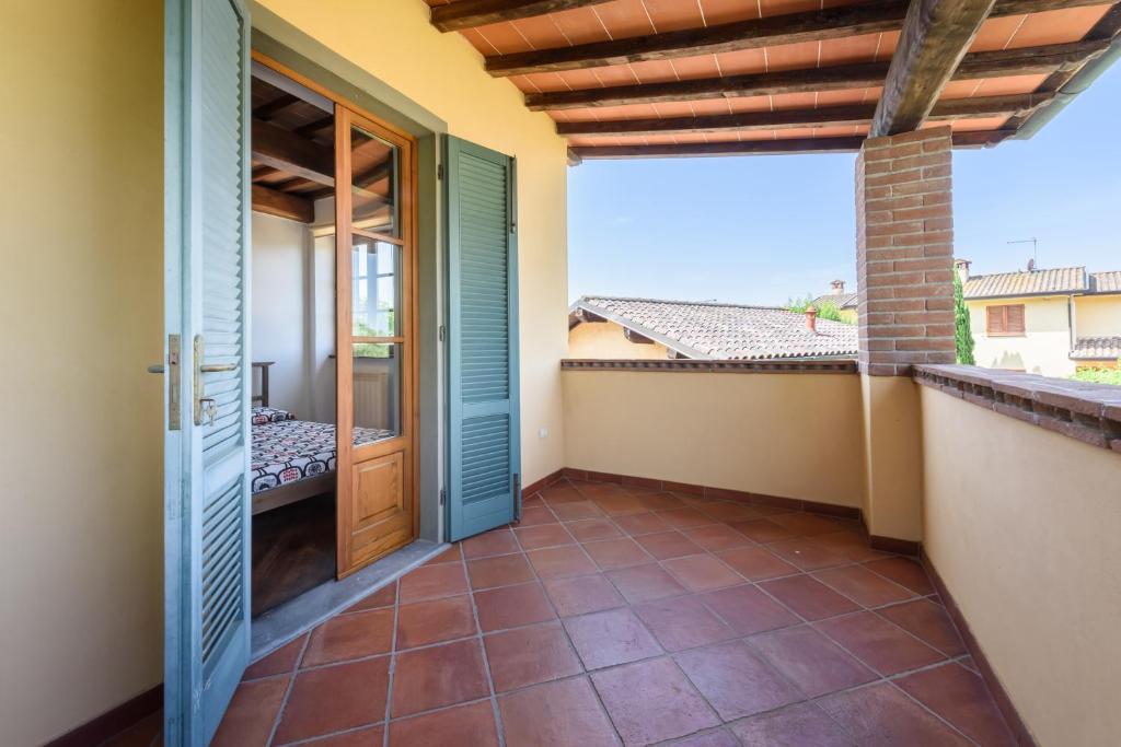 Casina Franca by Mmega 8