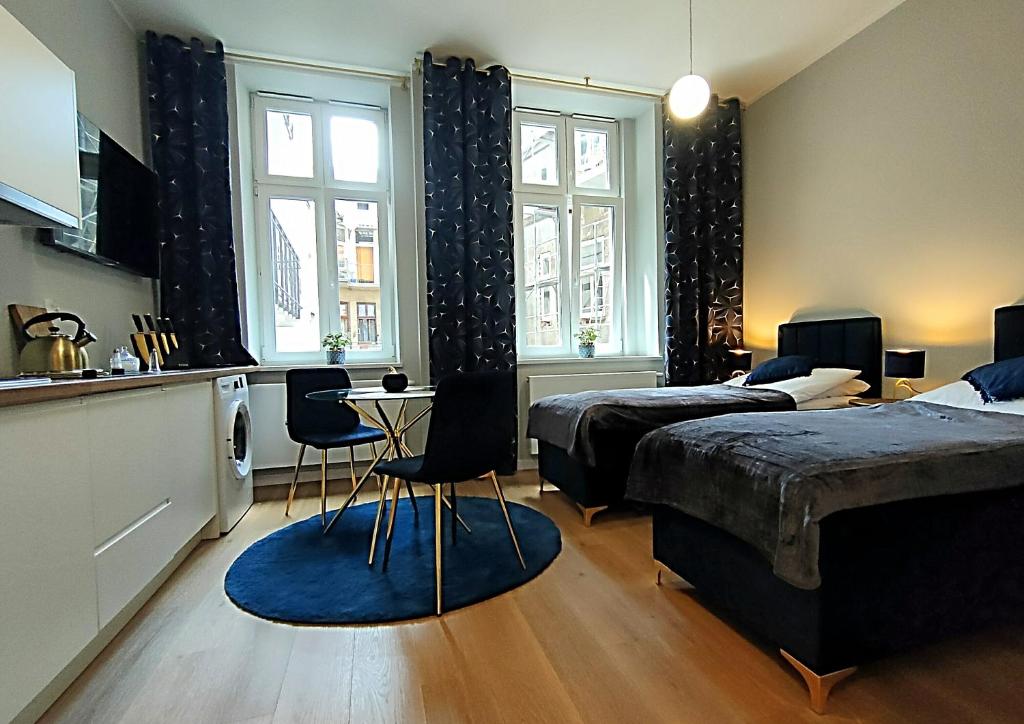 Hugo Star Apartments 7