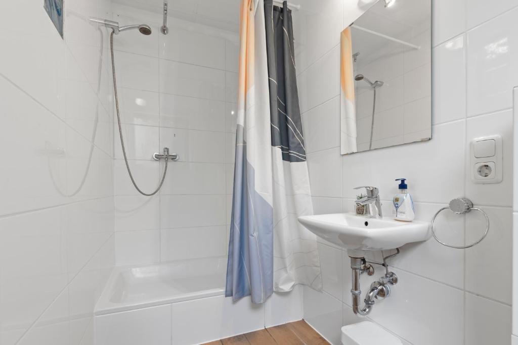 Flatista Homes - Garden House 8