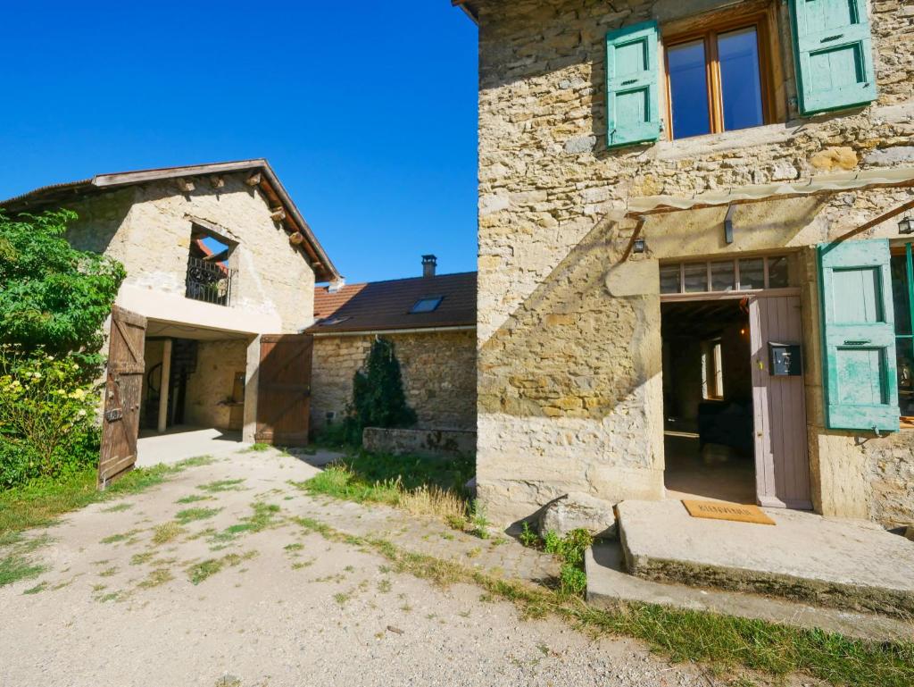 Gite de la Source-maison climatisée 5