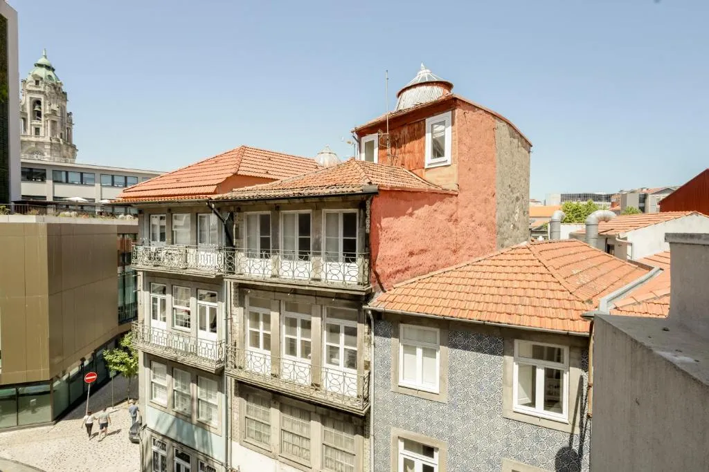Aspasios Bonjardim Apartments 6