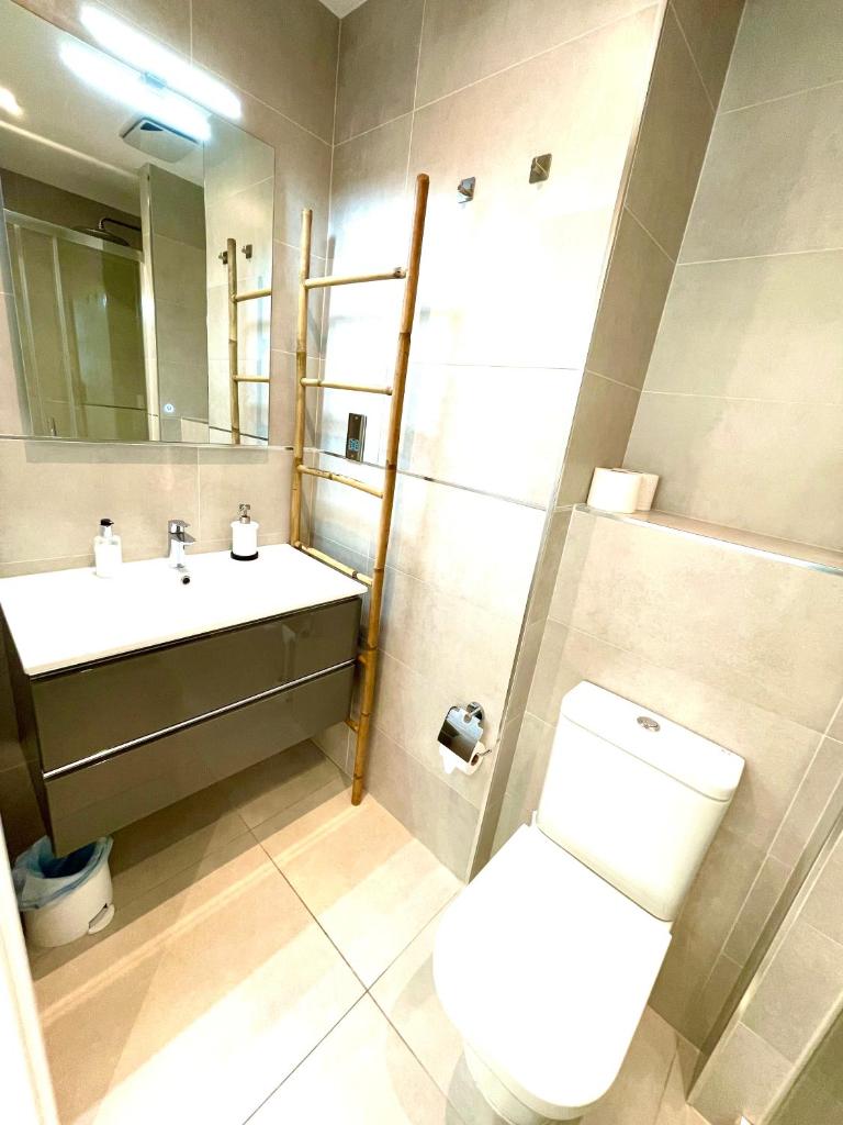 Gibraltar Central Suites 8