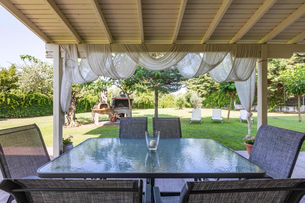 The Olympus Garden Beach House 6