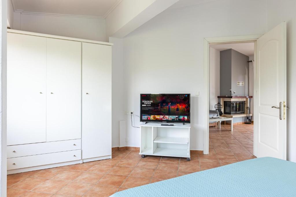 The Olympus Garden Beach House 7