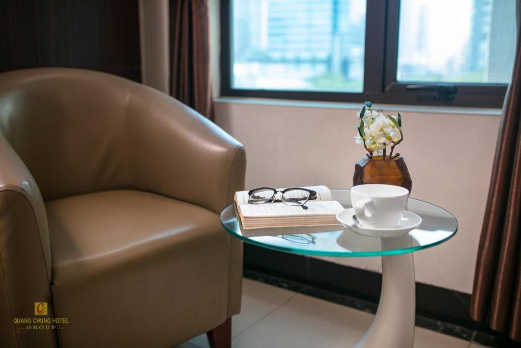 Quang Chung Hotel Le Van Thiem