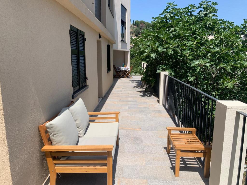 Rez de villa avec terrasse vue mer 3