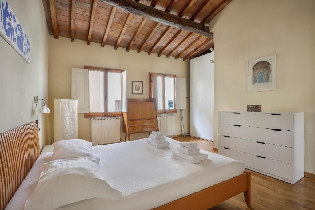 Charming Apartment in Oltrarno 6