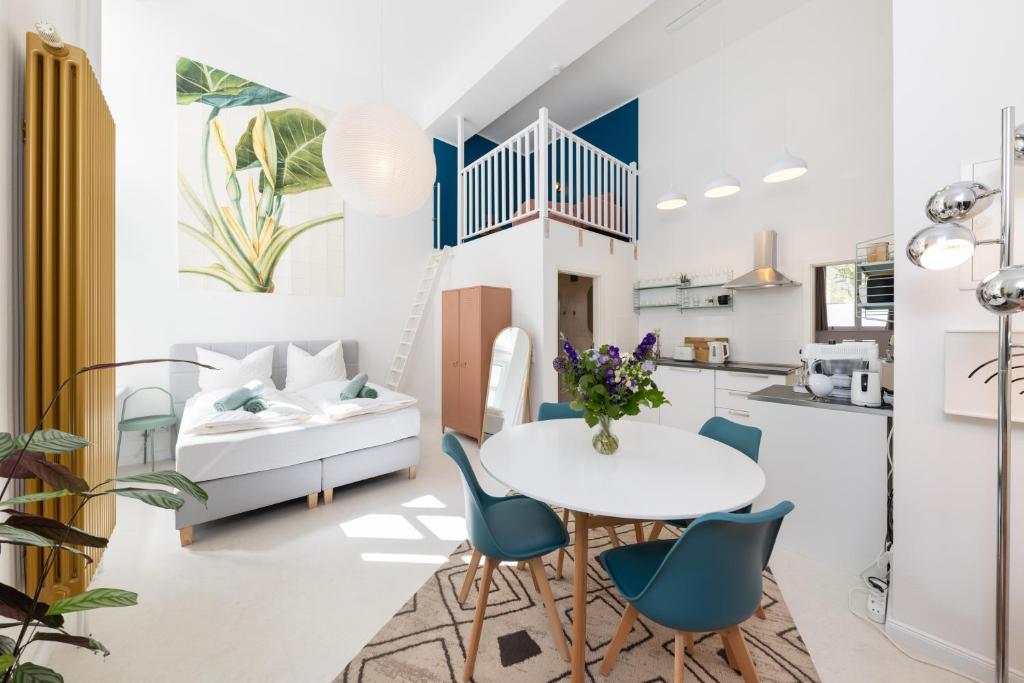 Great 2-room Loft with 2 bathrooms and 2 kitchen 1