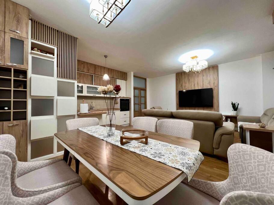 Maxim Apartment 1