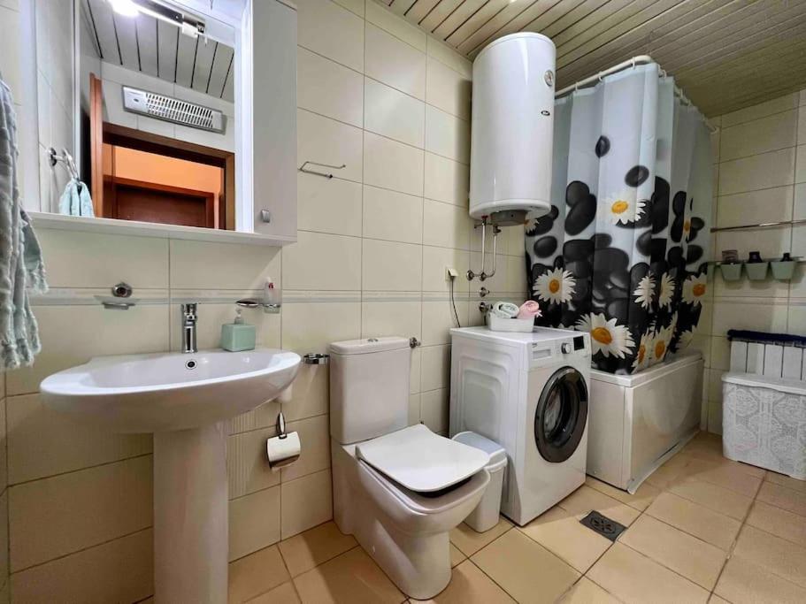 Maxim Apartment 3