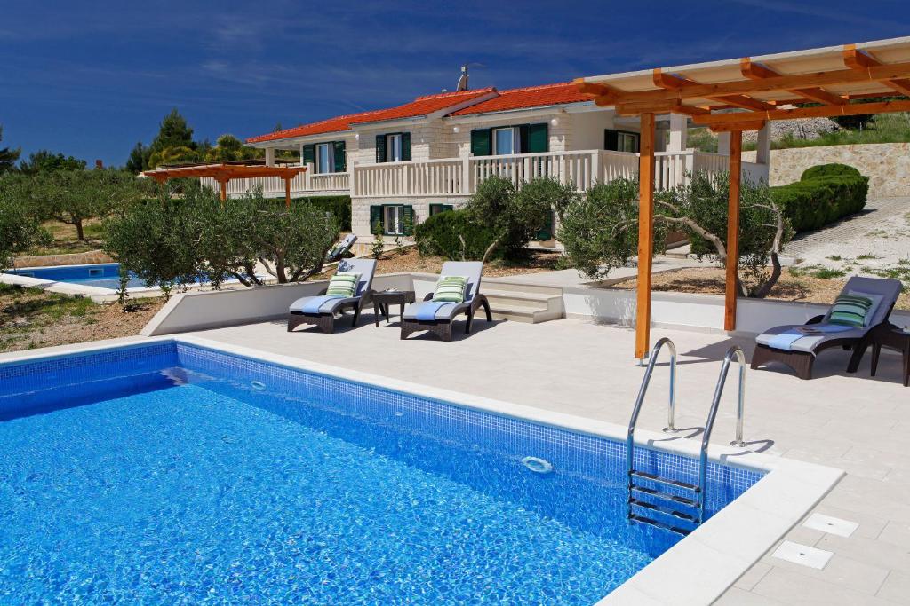 Holiday Homes Oliva 5