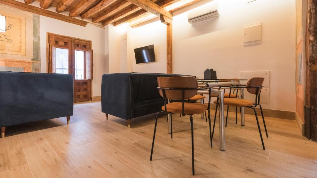Apartamentos Boutique Pinocho by Toledo AP 6