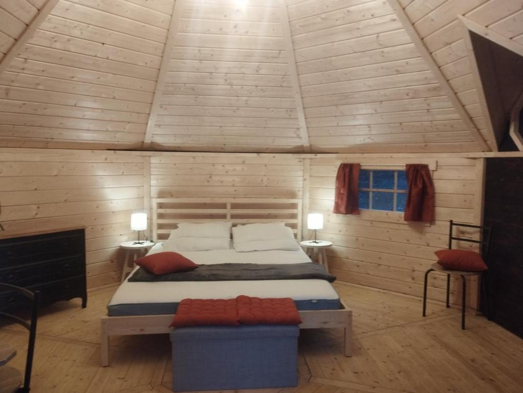 Photo de la galerie de l'établissement Cabane tout confort au calme, à Plouescat