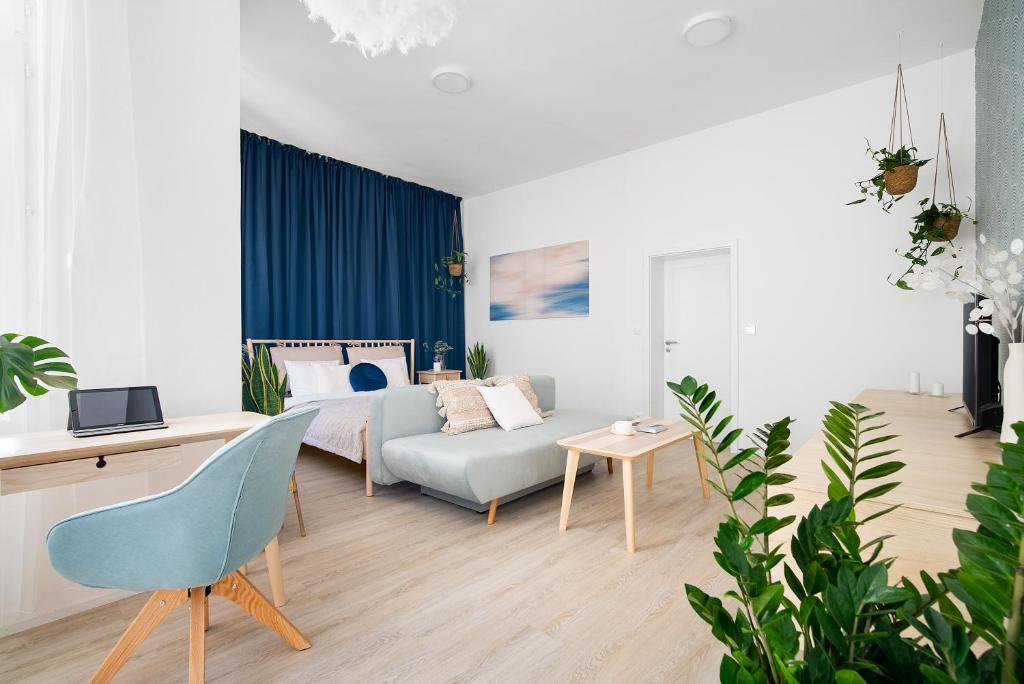 Enjoy Downtown Boutique Apartments #13 by goodnite cz 6