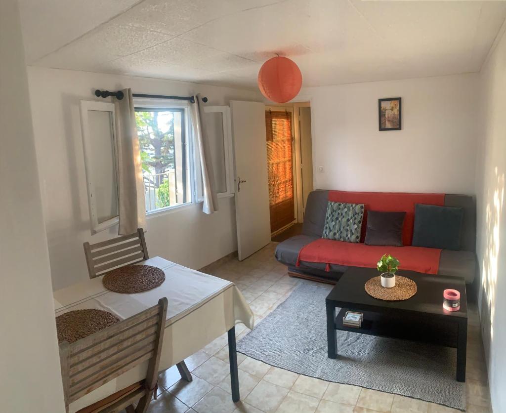 Rez de villa avec terrasse vue mer 4