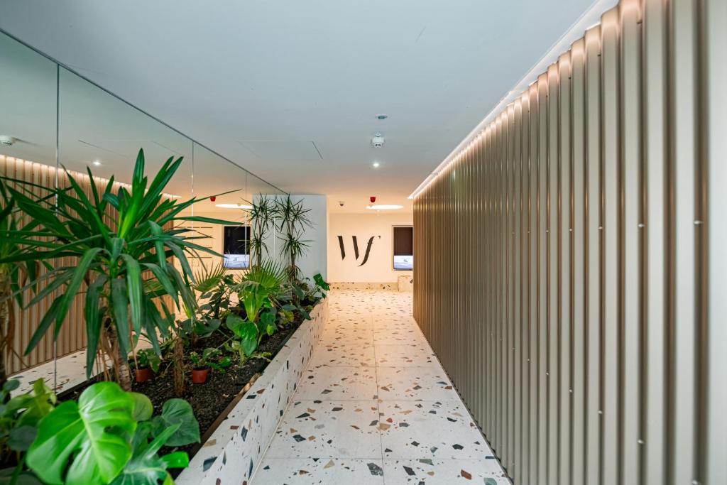 Waterfront Luxury Residence - Paid Parking Option 5