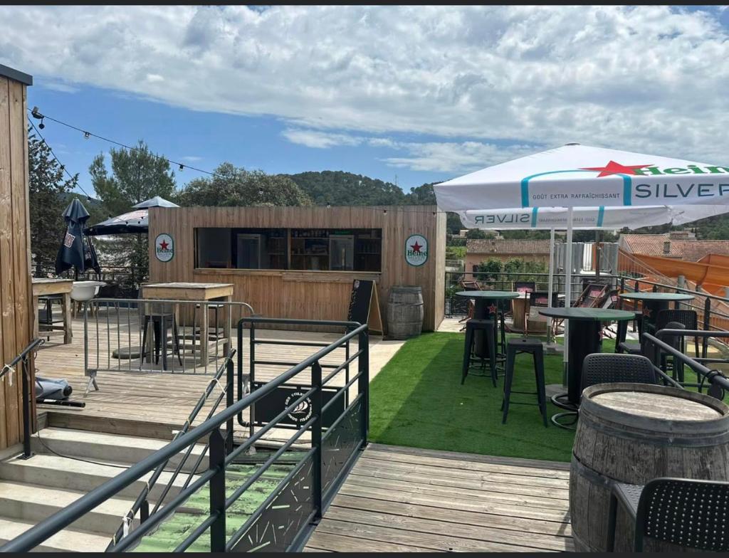 Photo de la galerie de l'établissement Mobil home Domaine des Voiles, à Pierrefeu-du-Var
