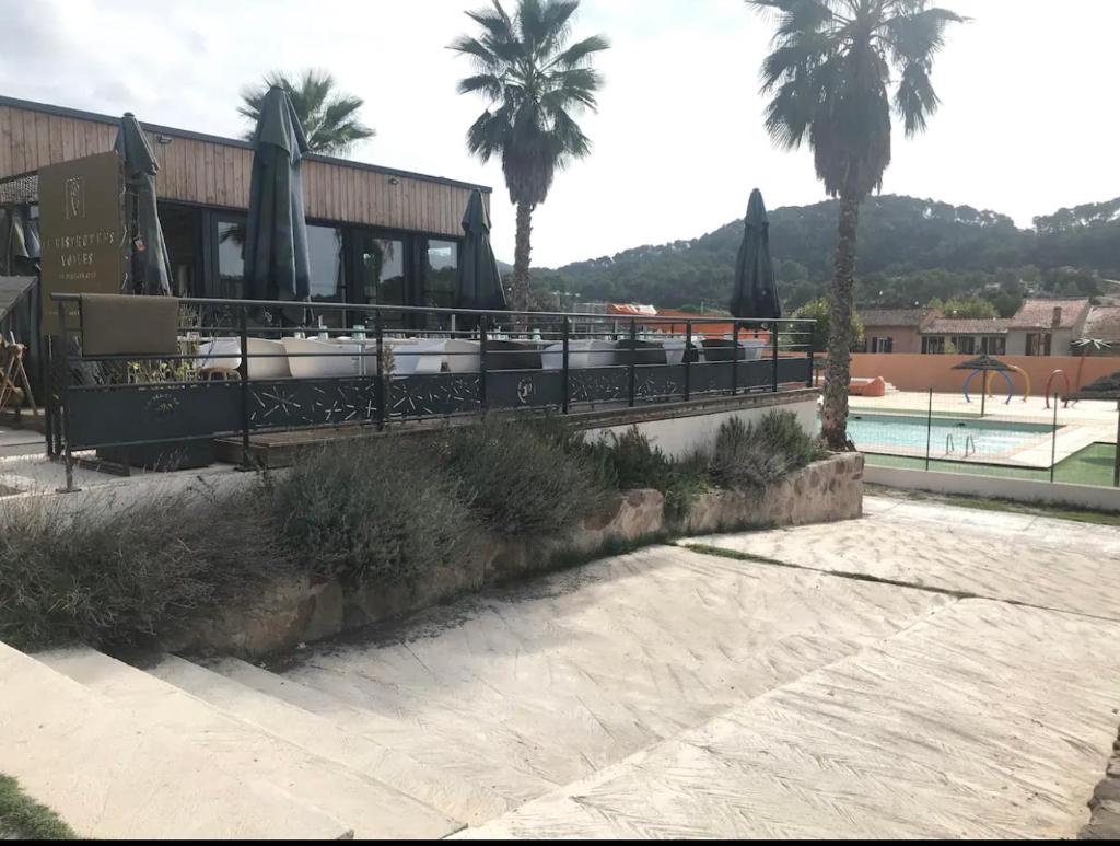 Photo de la galerie de l'établissement Mobil home Domaine des Voiles, à Pierrefeu-du-Var 12 autres photos