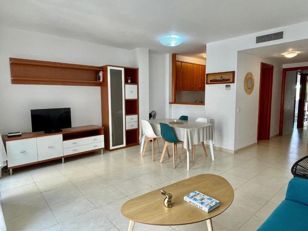 Sant Pau Beach Home with terrace 4