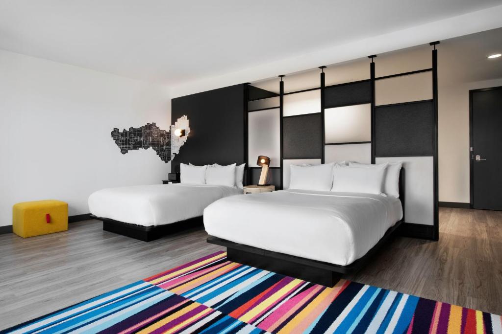 Aloft Kansas City Country Club Plaza Image