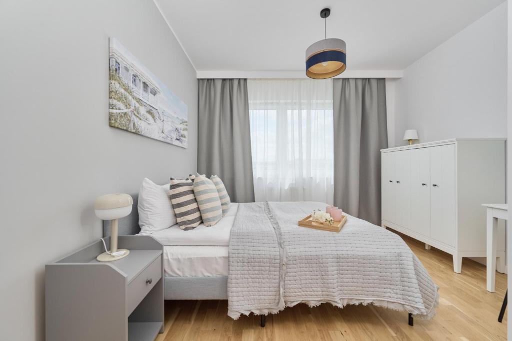 Lwowska Apartment by the Malta Lake with Parking by Renters Prestige 2