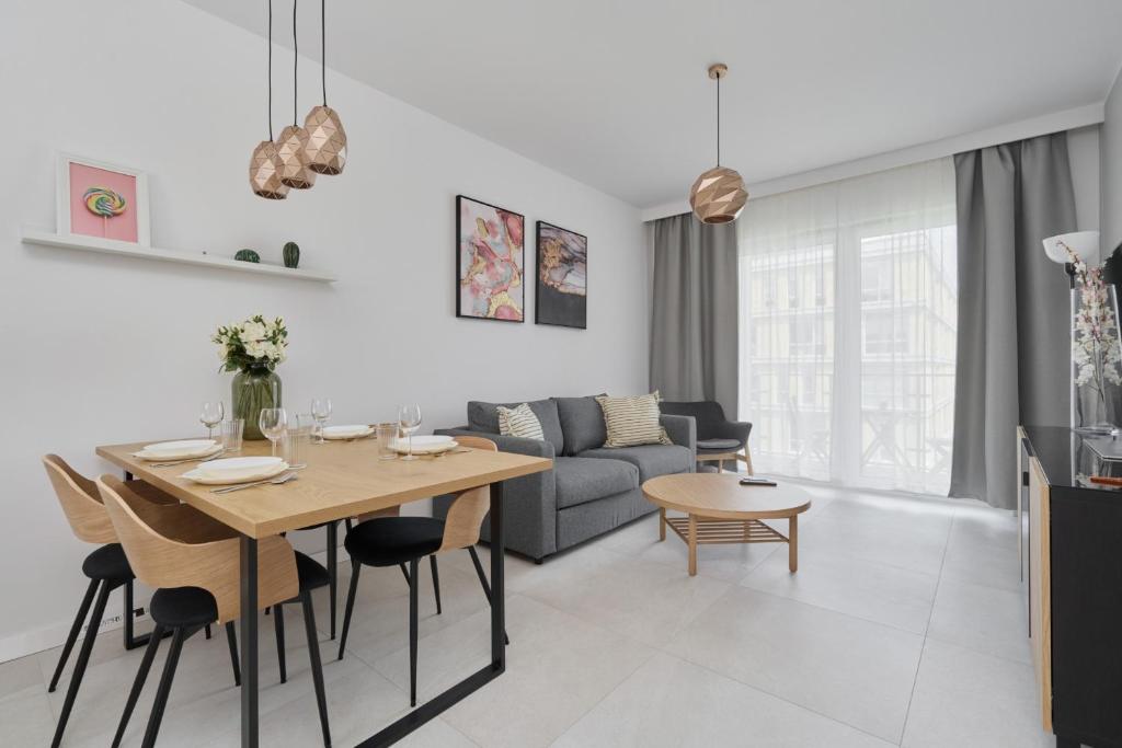 Lwowska Apartment by the Malta Lake with Parking by Renters Prestige 7