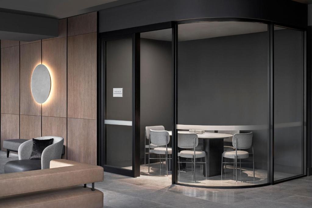 AC Hotel by Marriott Melbourne Southbank Image