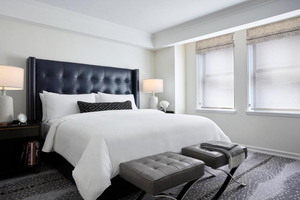 JW Marriott Essex House New York Image