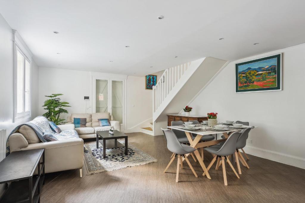 Maison charmante avec jardin et parking offert Paris St Cloud 8