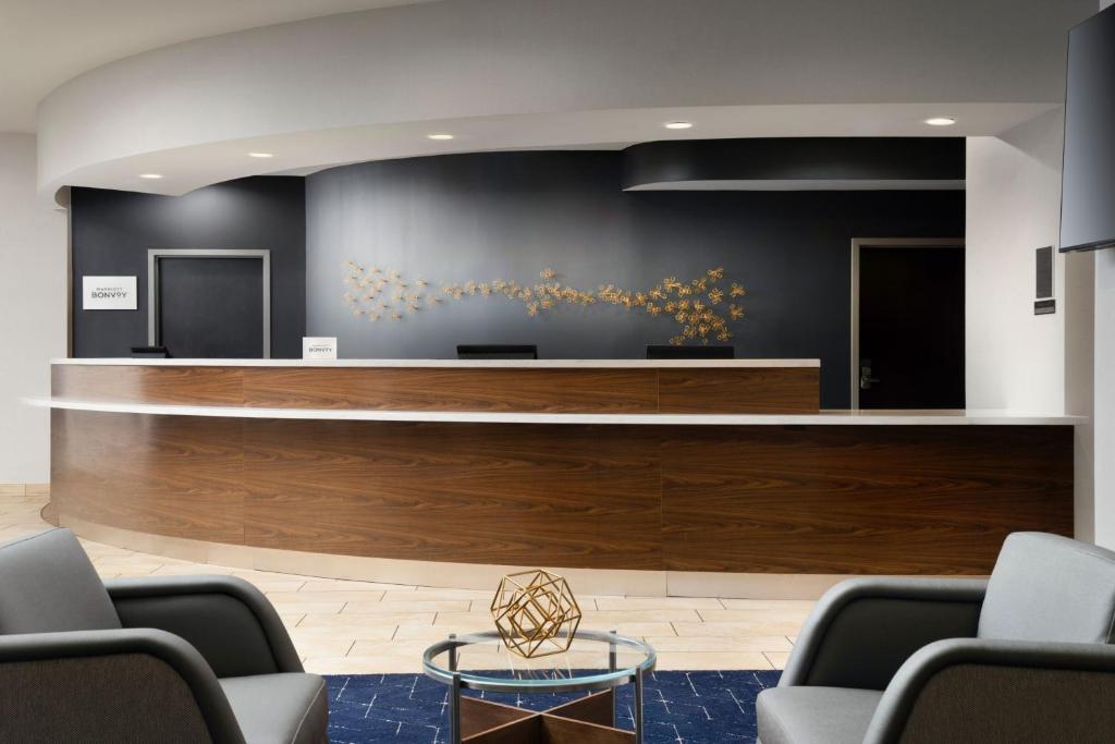 Courtyard by Marriott Washington Capitol Hill/Navy Yard Image