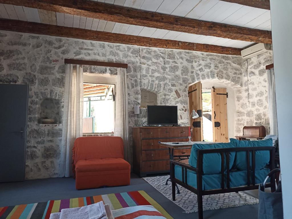 19th century stone house on the seashore 5