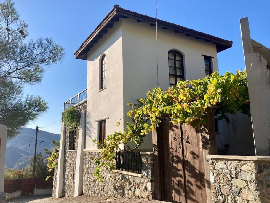 Traditional House with Mountain View - Dierona Village 6
