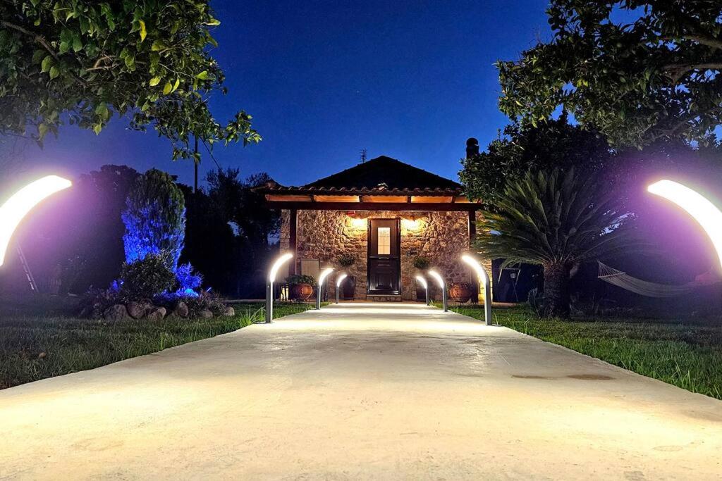 Patras stonehouse with large yard - Πέτρινο σπίτι με αυλή 6