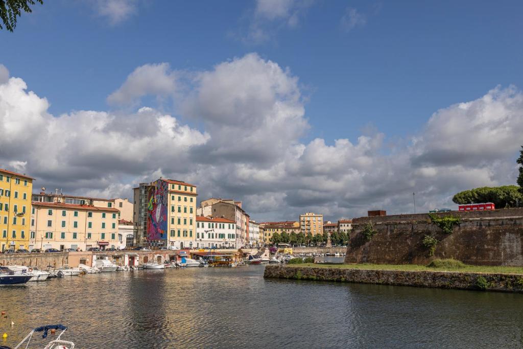 The Architect Suite - Canals View 7
