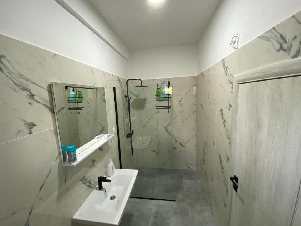 Olive apartment 8